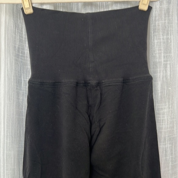 X2 Black Stretchy Thick Fold Over Capri Sweatpants - Picture 8 of 12